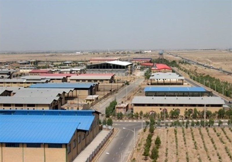 اعزام ۱۰۰ نفر از کارآفرینان شهرک‌های صنعتی استان سمنان در قالب ۵ تور صنعتی