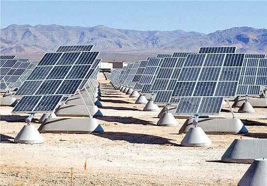 ۱۰ هزار فقره تسهیلات ایجاد نیروگاه‌های خورشیدی به خانوارهای کم برخوردار پرداخت می‌شود