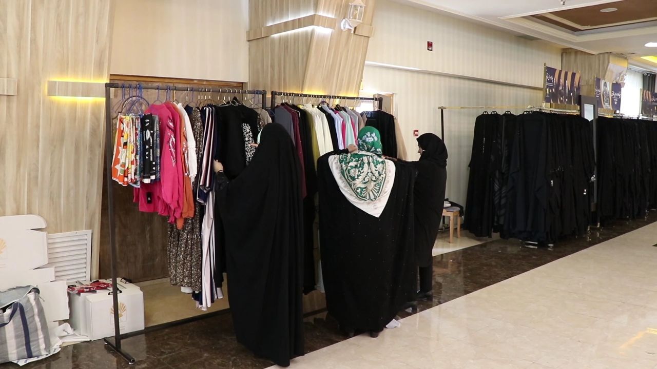 نمایشگاه مد و لباس ایرانی اسلامی در لاهیجان