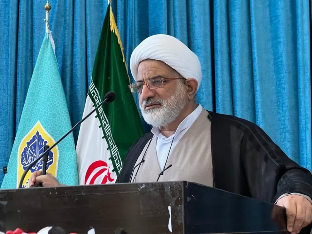 در جذب نیرو اولویت با نیروهای بومی باشد