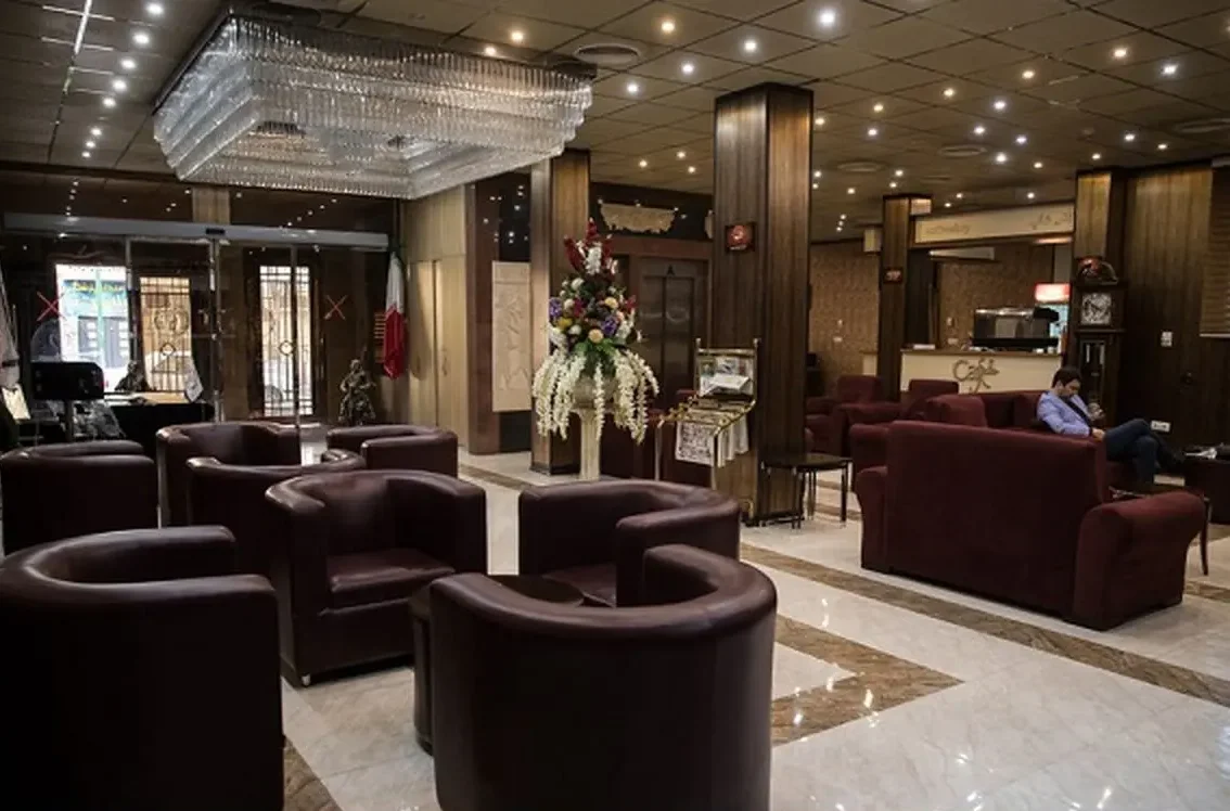 صنعت هتلداری سرمایه‌گذارها را فراری می‌دهد/ استخدام مدیران خارجی خروج ارز را بیشتر کرده است