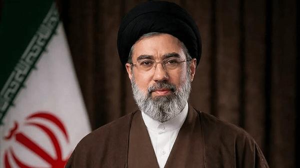 آیت‌الله سید مجتبی خامنه‌ای سومین رهبر نظام اسلامی ایران شد.